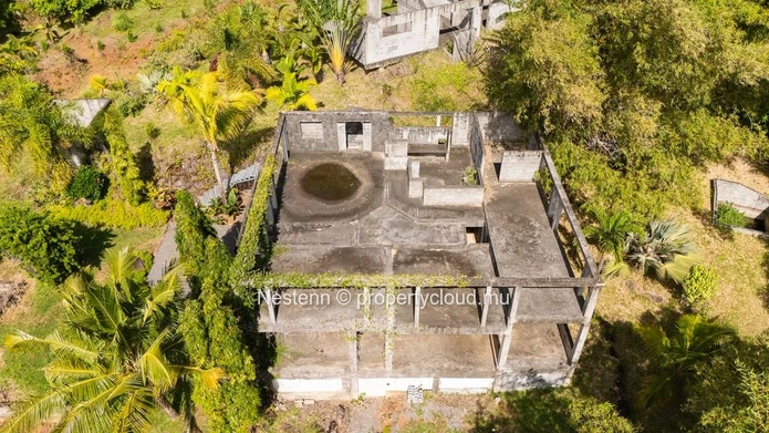 Sea-View Estate with 17 Chalets in a Lush Tropical Setting