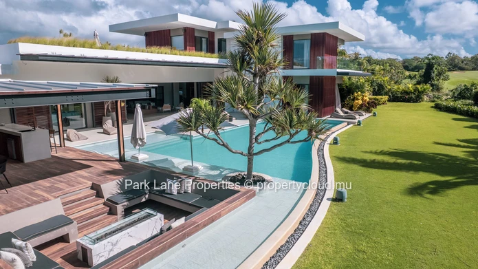 Luxury Villa in Anahita Mauritius – Contemporary Elegance in a Prestigious Estate