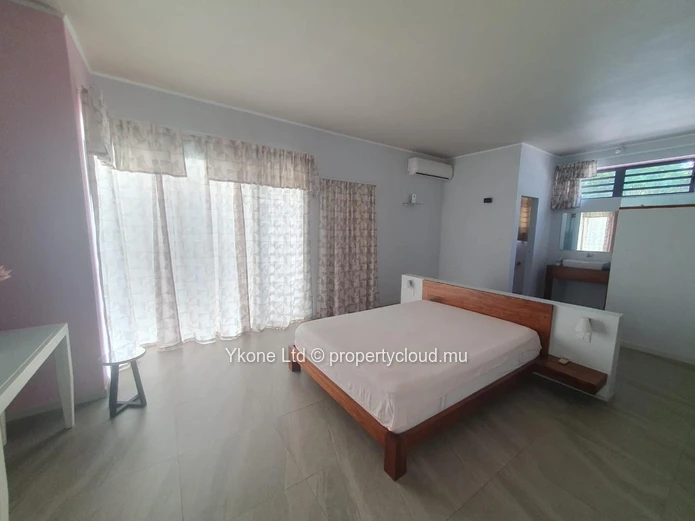 Villa For Sale In Pereybere