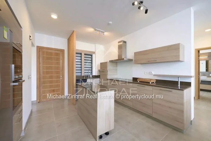 3-Bedroom Apartment in Mon Choisy