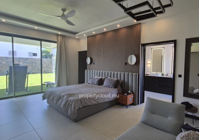 4 Bedroom Villa Located In Grand Baie - Accessible To Foreigners