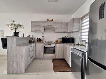 Magnifique duplex avec piscine privée et toit-terrasse à Flic en Flac, vue sur la mer et la montagne, entièrement meu...