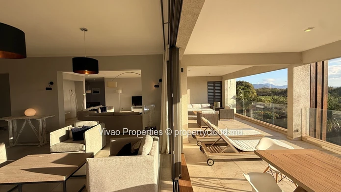 Appartement de luxe de 5 chambres en suite à louer à Balaclava - 150 000 Rs par mois