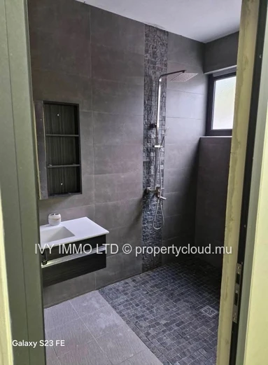 Villa à louer à long terme Située à #Calodyne  Loyer 90,000MUR
