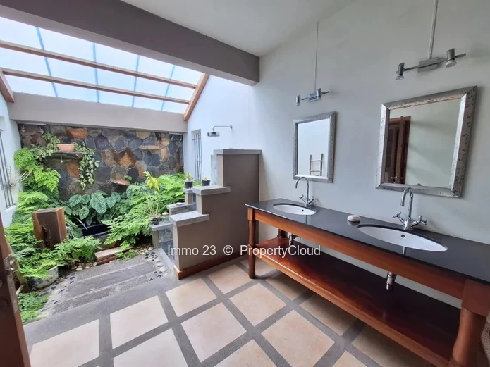 Maison / Villa - 3 chambres - Flor00e9al - Ref. MA93020LO
