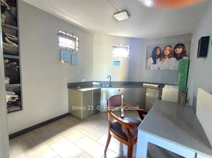 Emplacement commercial - 180m2 - Rose Hill