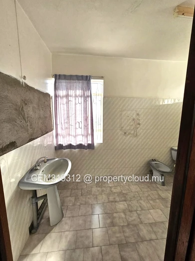 Maison 4 Chambres à Vendre – Coromandel 
