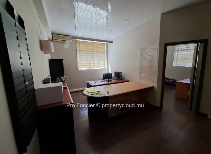 Industrial and Commercial Building for rent in Phoenix - Well situated