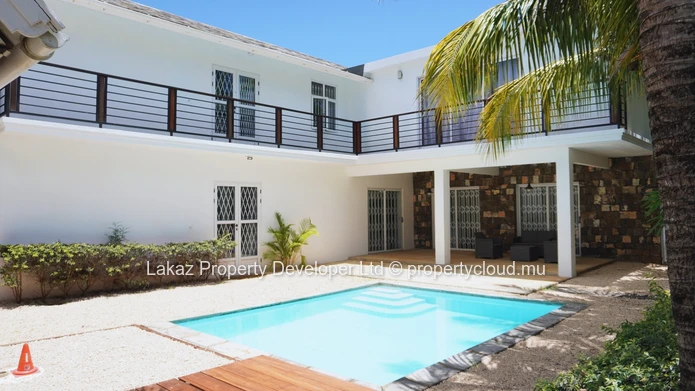 Maison meublée 4 chambres avec piscine à Pointe aux Canonniers