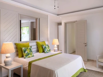 8 Bedroom Villa