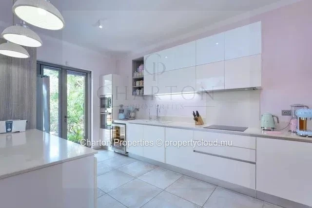 Villa de 3 chambres en suite - Une signature résidentielle à Balaclava