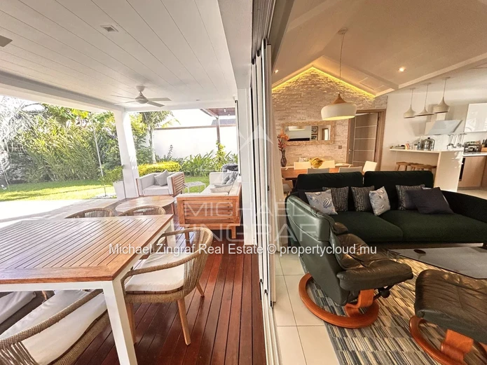 Villa located in a secure residence in Grand Baie