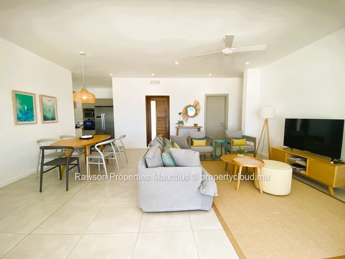  Incroyable Penthouse En Bord De Mer Entièrement Meublé