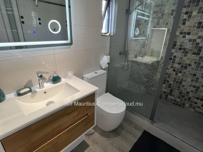 Charming Townhouse in Flic en Flac – Just 5 Minutes from the Beach