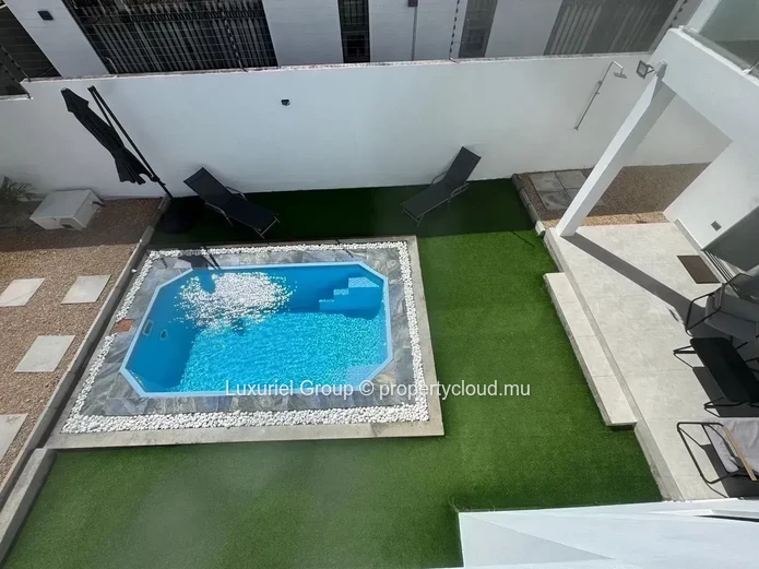 Contemporary Villa Retreat in Pereybere 