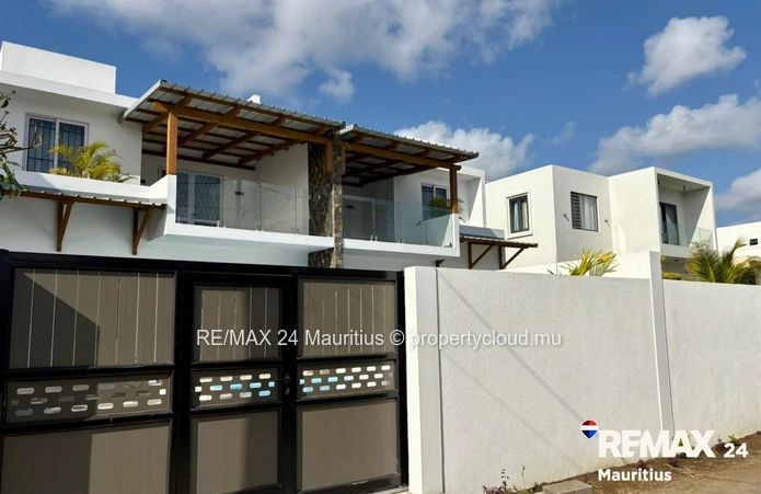 Modern 3-Bedroom Duplex for Sale in Grand Baie – Locals Only