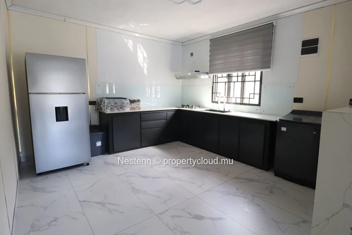 Spacieuse résidence familiale de 3 chambres avec salle de bains privative