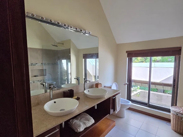 4 Bedroom Villa