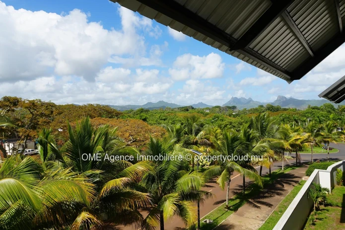 3-Bedroom Apartment with Terrace and Mountain Views