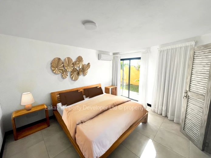 Villa for sale with Pool in Albion - Accessible to Foreigners 