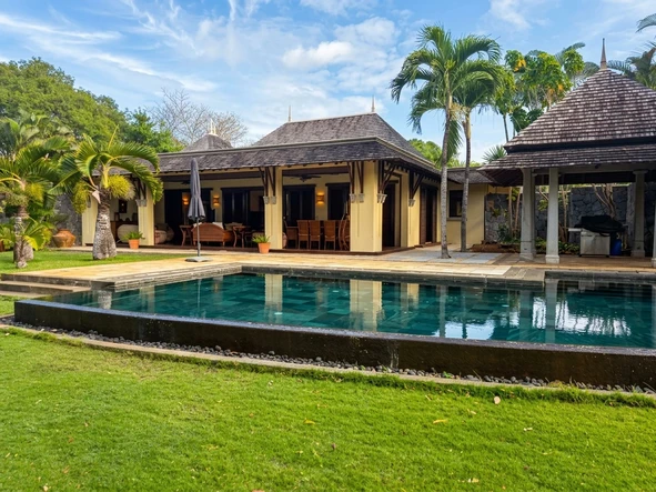 5 Bedroom Villa