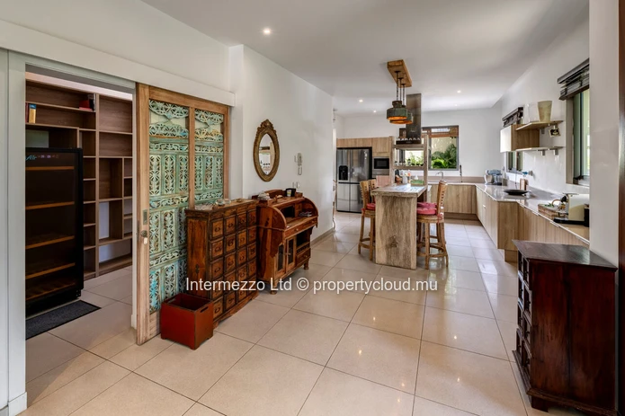 Title tag Villa for sale Mont Mascal – Private 6-villa residence | Intermezzo