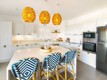 4 Bedroom Apartment