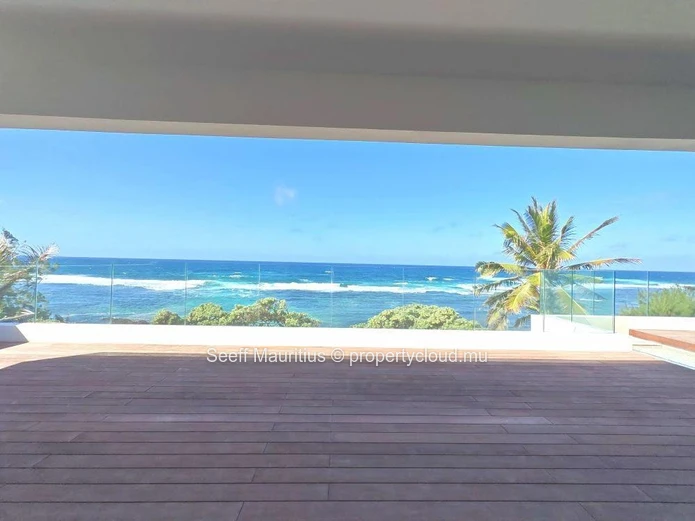 Penthouse Signature – Élégance tropicale à Poste Lafayette