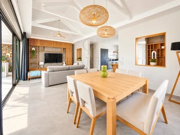 4 Bedroom Villa