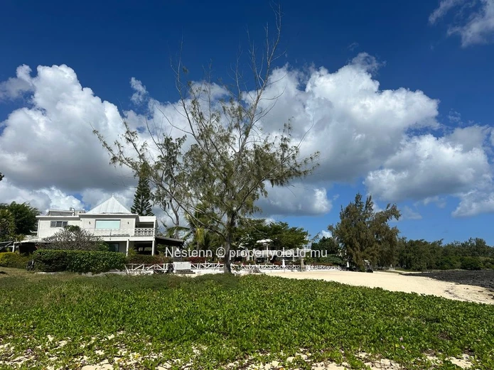 Charmante Villa coloniale dans une résidence privée en bord de mer