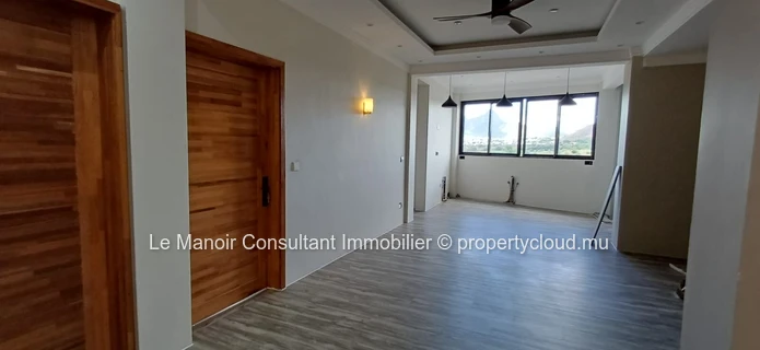 3-bedroom apartments, including one en-suite, furnished and equipped, with elevator.