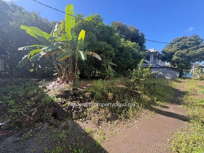 Residential Plot of Land de 236m² 