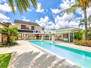 4 Bedroom Villa