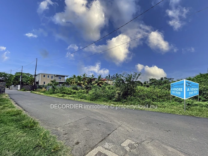 Large residential plot near the beach