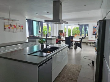 5 Bedroom Villa