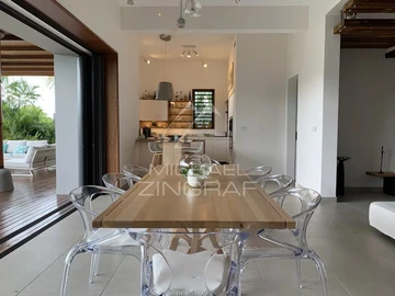 6 Bedroom Villa