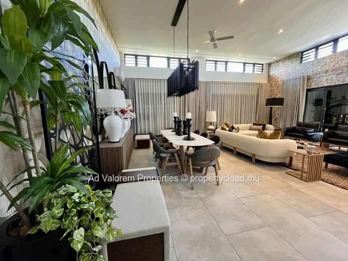 Exceptional 4-Bedroom Furnished Apartment for Sale – Bagatelle Inn