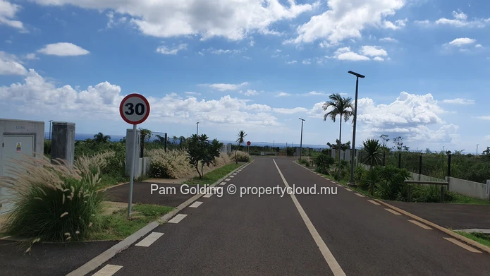 Serviced Plots for Sale in Magenta Parkside, Flic en Flac – Gated Estate with Stunning Views.