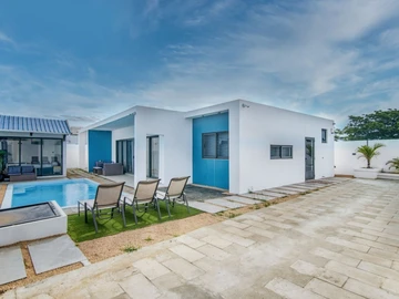 5 Bedroom Villa