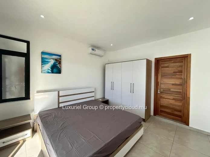Villa 4 chambres avec piscine et sécurité 