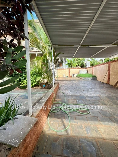 Maison à louer à Verger Les Bains, Pointe aux Sables | 30 000 Rs/mois (négociable)