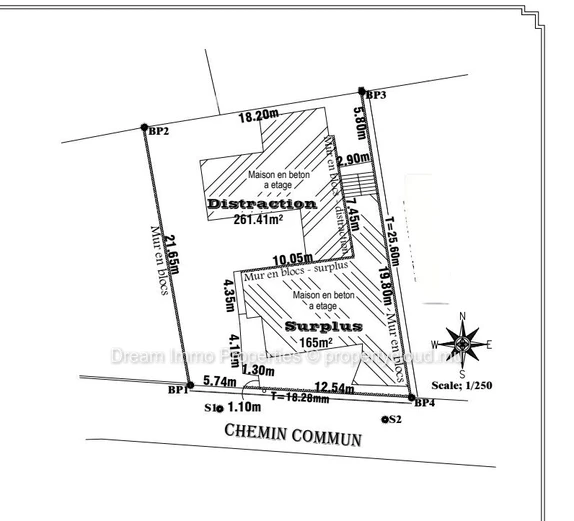 4-bedroom house with independent studio close to the metro station in Rose Hill – Mauritius