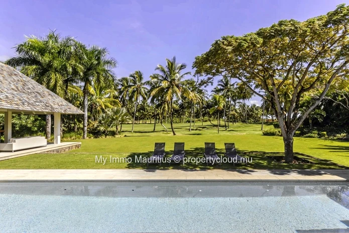 Elegance and Serenity - Prestige Golf Villa in Mauritius
