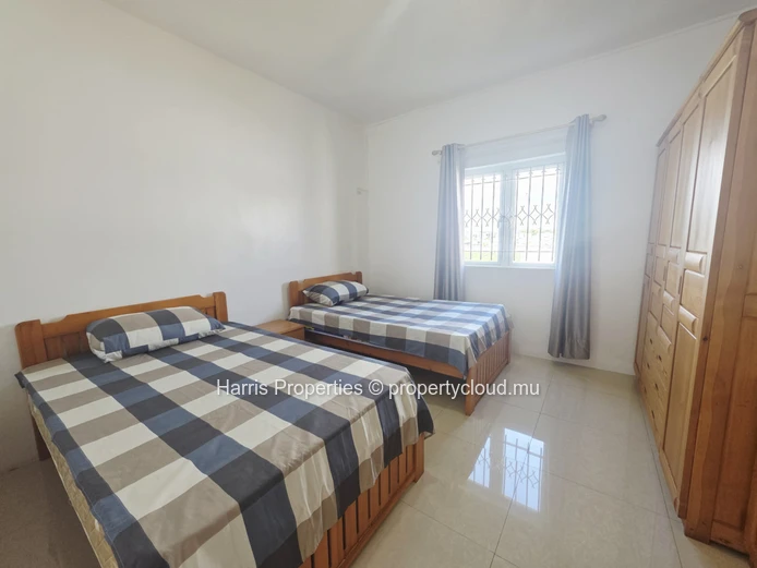 Joli triplex à louer à Grand Baie – Chemin 20 Pieds