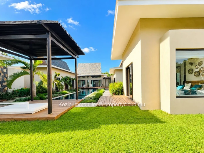 Contemporary Single-Story Villas With A Balinese Spirit