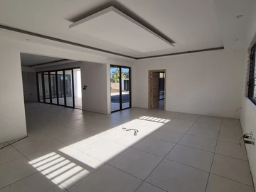 4 Bedroom Villa