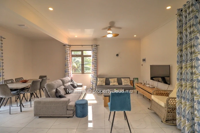 Superbe appartement avec vue mer dans une résidence avec accès direct à la plage. 