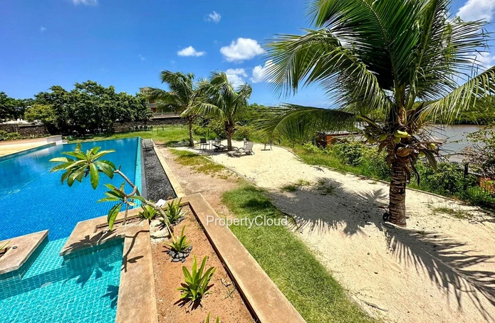 À Louer– Appartement Villa Star De 4 Chambres Avec Piscine Privée – Port Chambly – Baie Du Tombeau