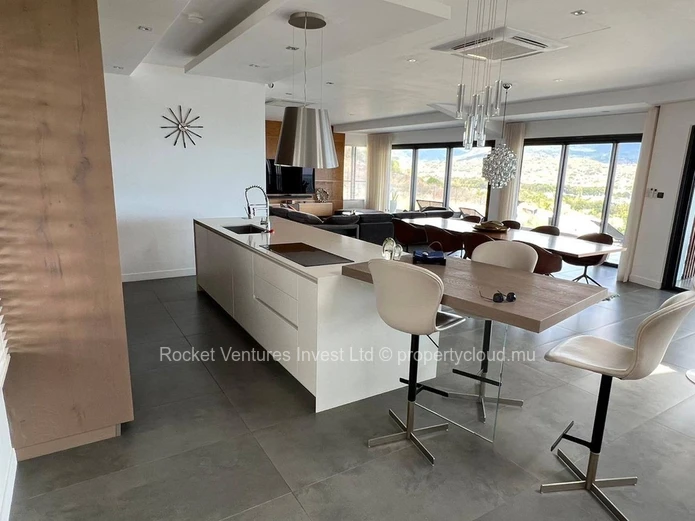 Penthouse de Luxe avec Vue Panoramique, La Plantation Marguery, Rivière Noire