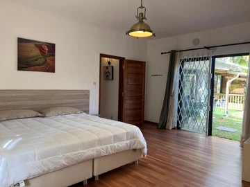 5 Bedroom Villa